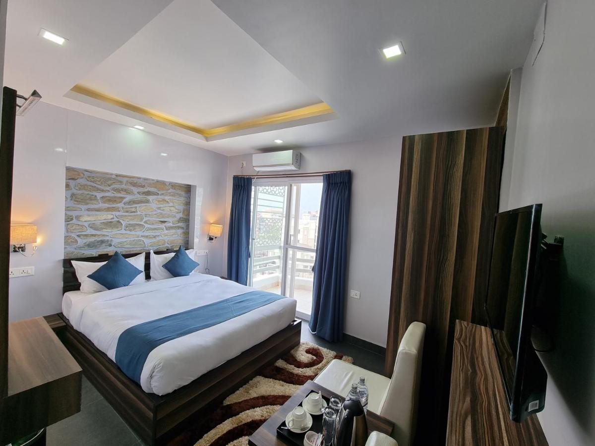 Chautari Boutique Hotel Pokhara Eksteriør bilde