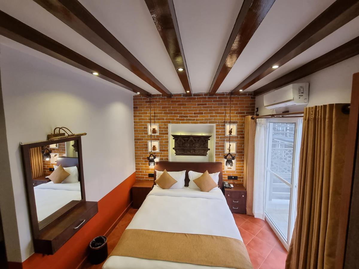Chautari Boutique Hotel Pokhara Eksteriør bilde