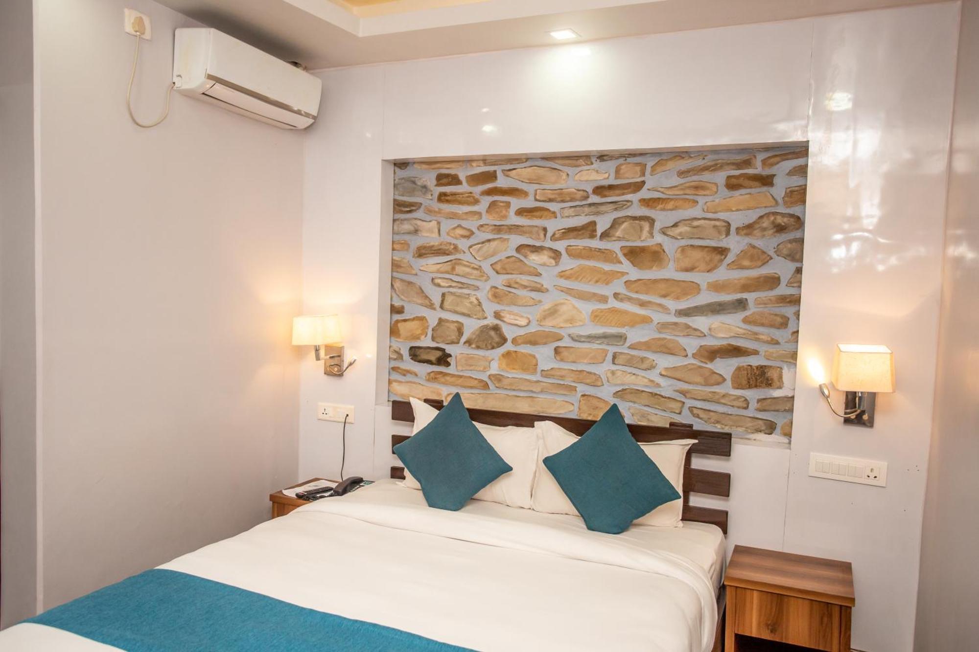 Chautari Boutique Hotel Pokhara Eksteriør bilde