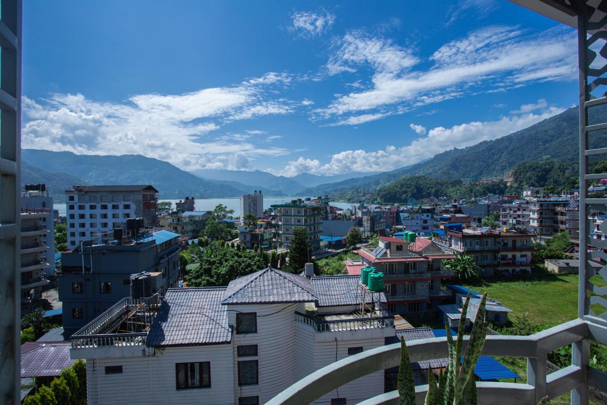 Chautari Boutique Hotel Pokhara Eksteriør bilde