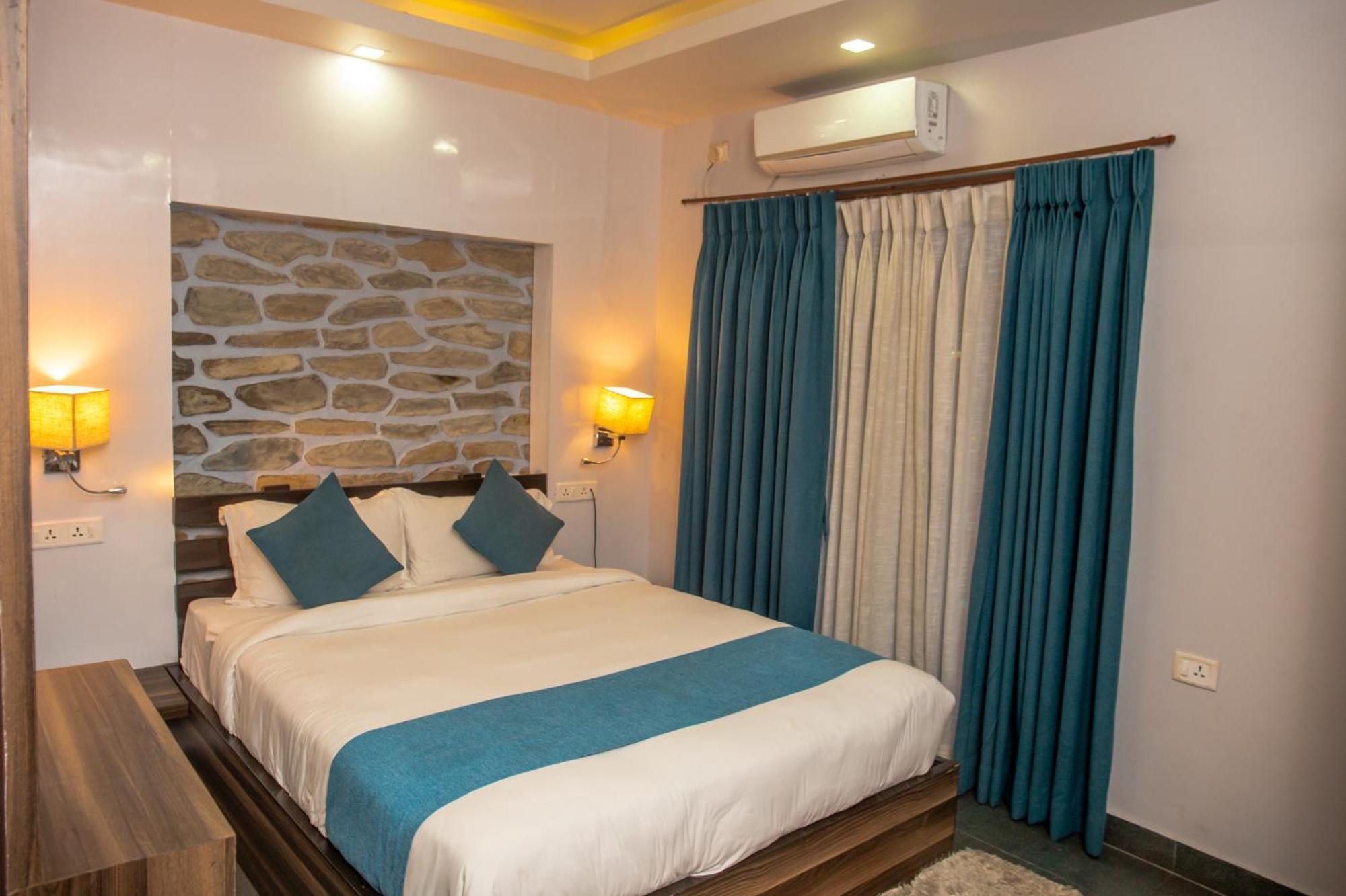 Chautari Boutique Hotel Pokhara Eksteriør bilde